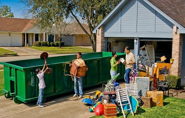 Why a Reliable Garage Cleanout Service is the Beginning of Seasonal Decluttering